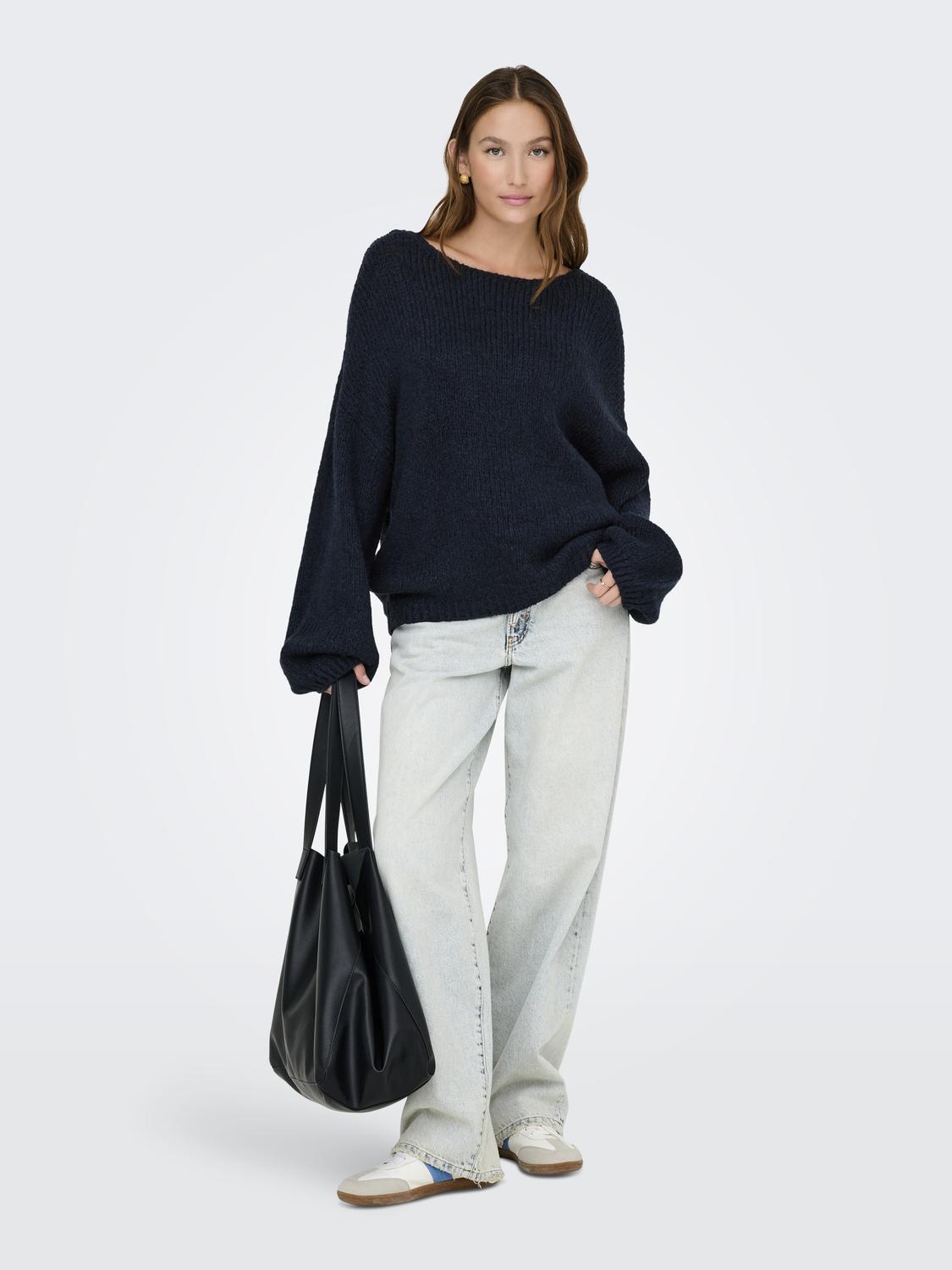 model_shot-front_full
